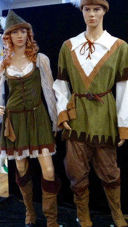 Robin Hood : Oberteil grün- braun-we., Hut, Stulpen, Gürtel mit Tasche