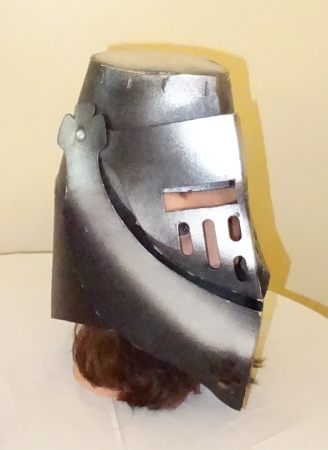 Ritterhelm, schwarz silber, aus Pappe